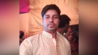 লরির চাকায় পিষ্ট পিকআপ চালক